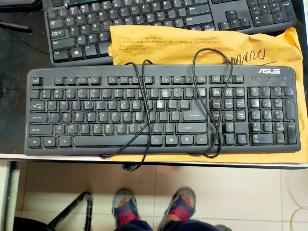Keyboard merek Asus usb hitam