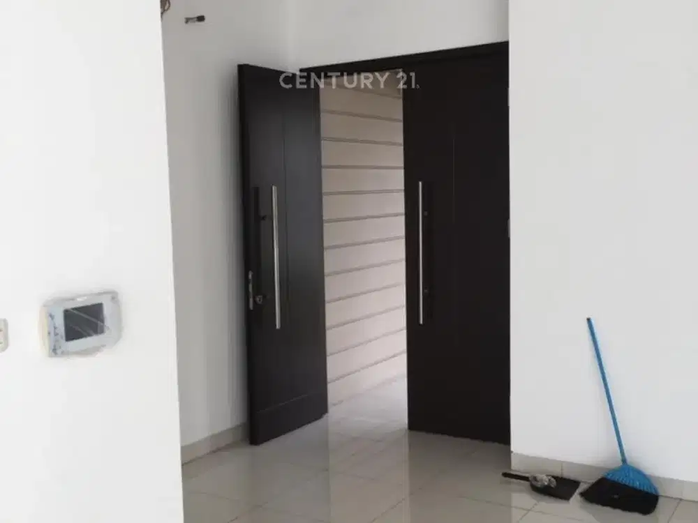 Rumah Modern Di Cluster Palm Spring Cakung Jakarta Timur Nyaman