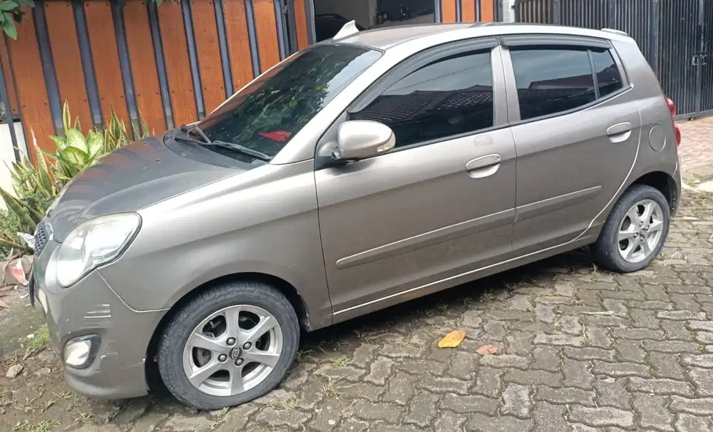 Kia Picanto 2011 Bensin