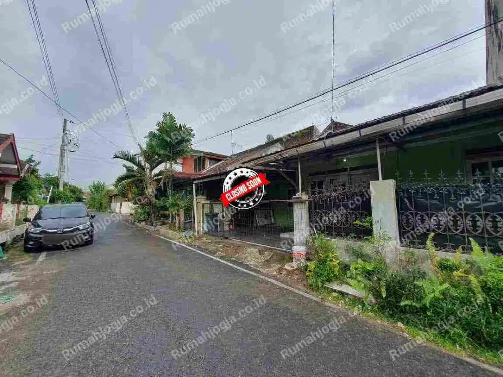 rumah di dalam perumahan condongcatur sleman