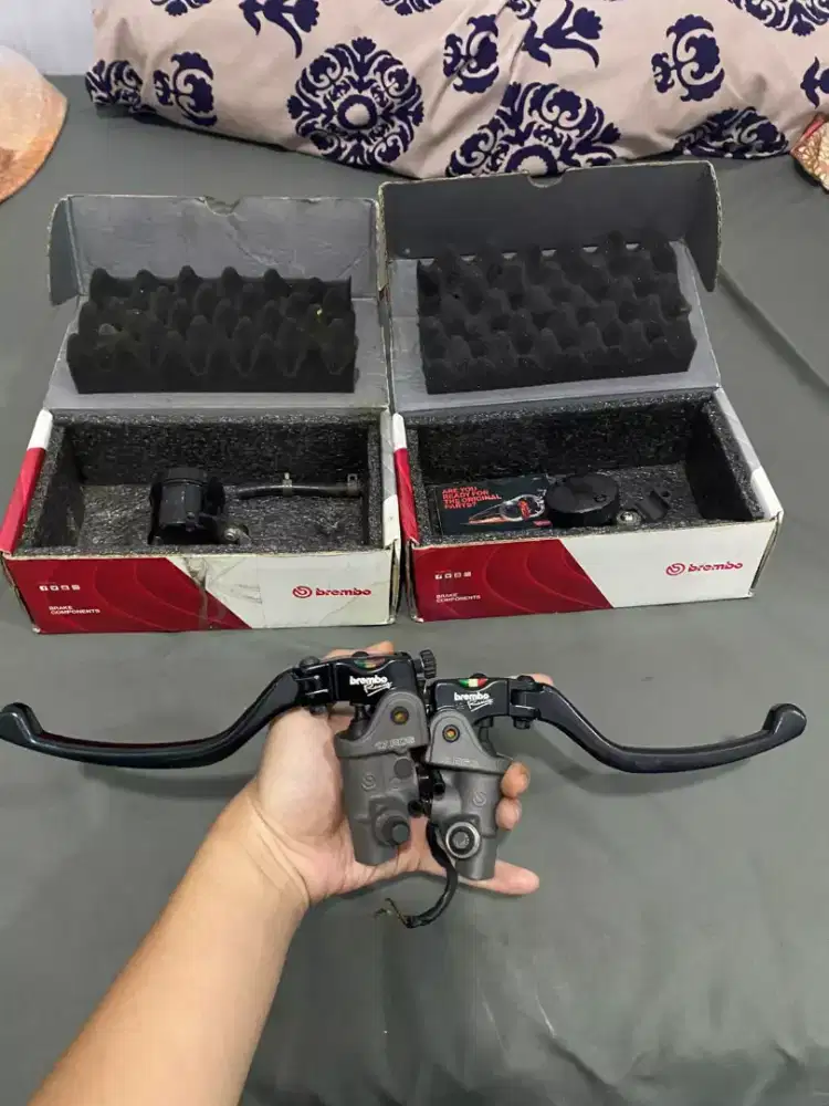 Master rem brembo kanan kiri rcs 19 & 17 original