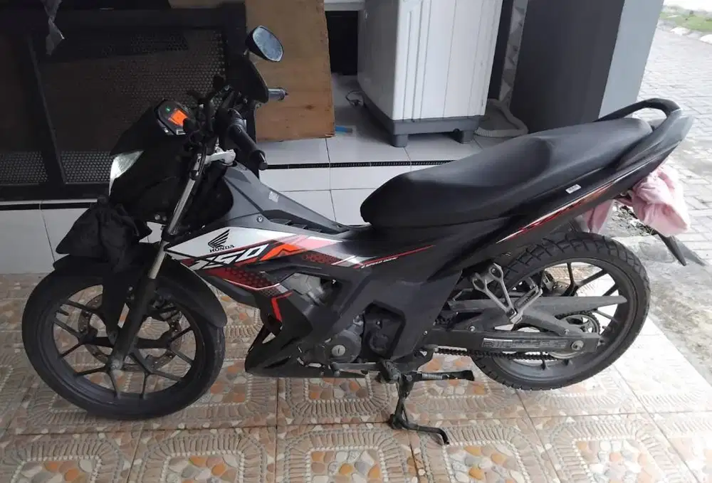 DIJUAL MOTOR HONDA SONIC 150 CC TAHUN 2022 SECOND