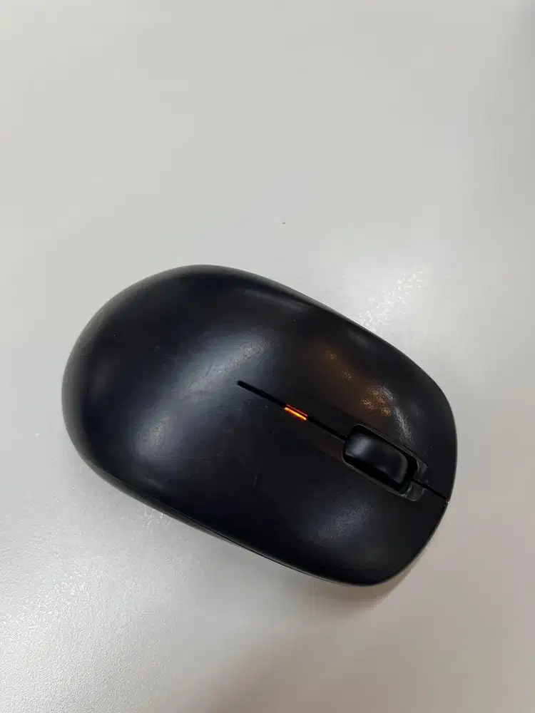 Mouse Hitam Merk Dell