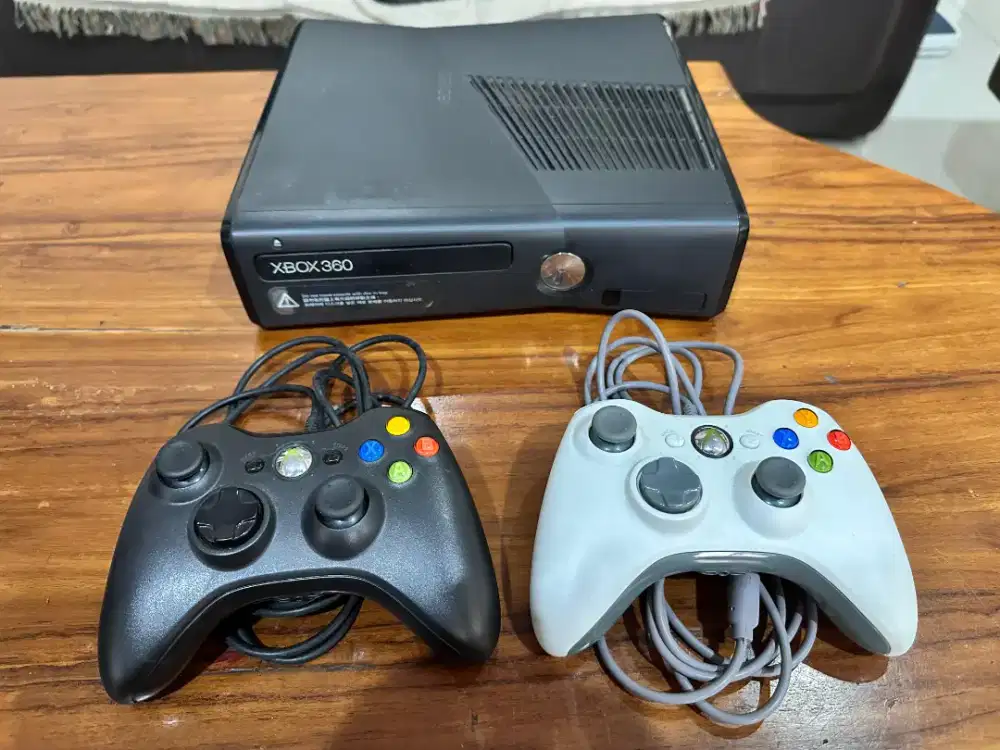 Xbox 360 Game Console