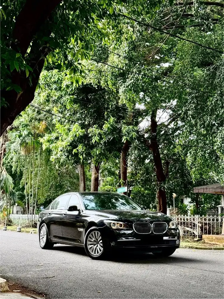 CASH BMW 740Li 2009 Low KM Fresh Condition