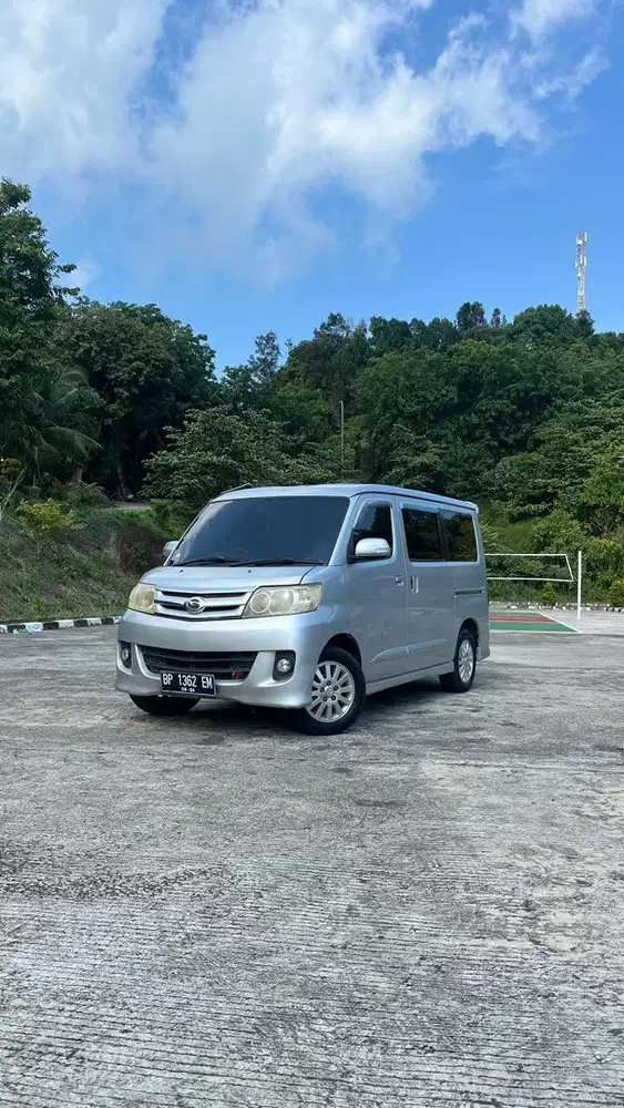Daihatsu Luxio 2012 AT