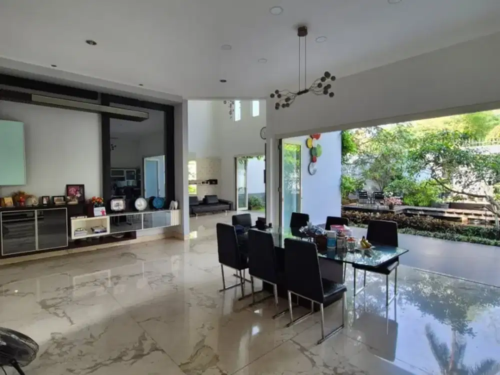 Dijual Rumah Taman Telaga Golf BSD Tangerang Selatan