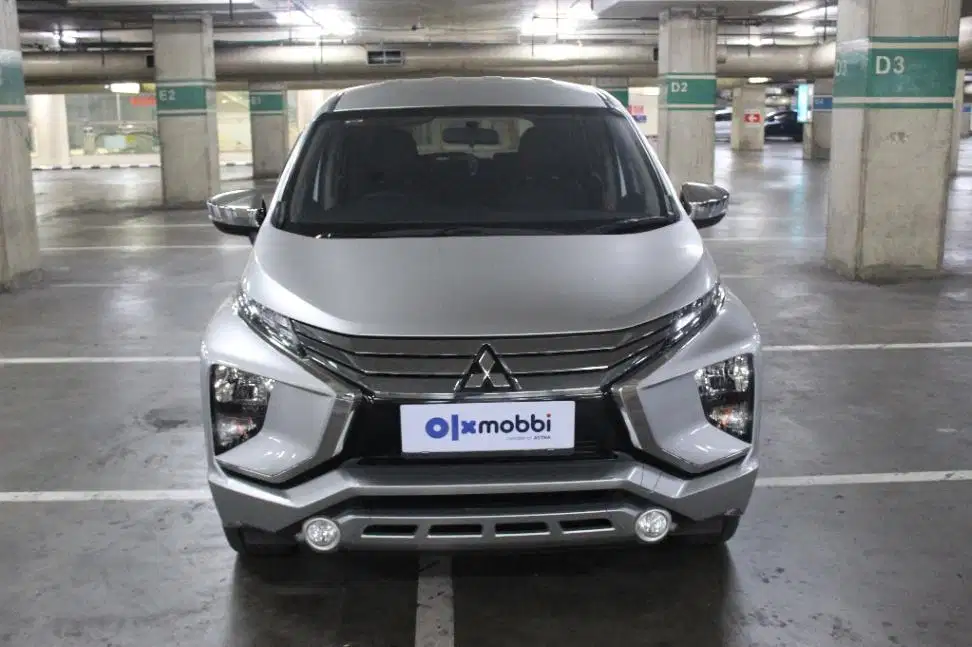 TDP 10JT Mitsubishi Xpander 1.5 Ultimate Bensin-AT Silver 2019