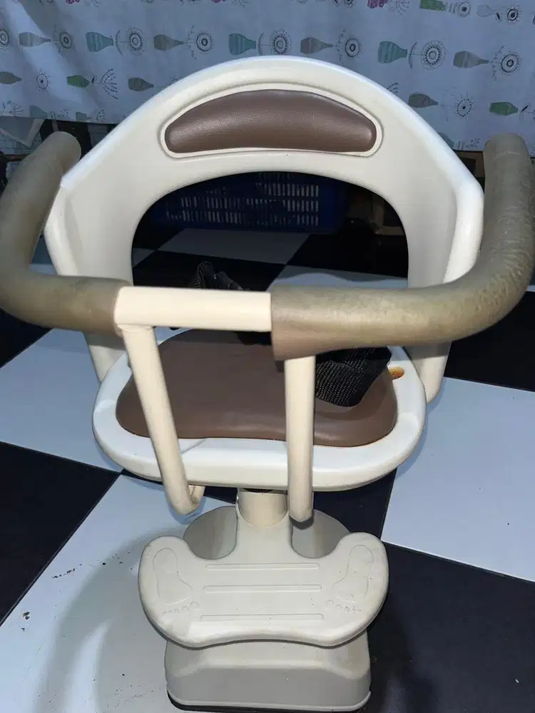 Boncengan sepeda listrik anak