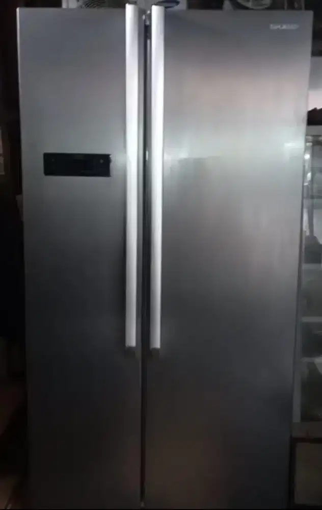 Forsale kulkas side By side merk Sharp kondisi normal