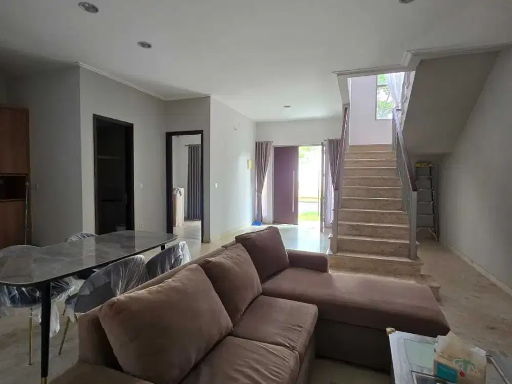 DISEWA RUMAH GOLF ISLAND PIK 8x15 SEMI FURNISH DI CLUSTER BAGUS NEGO