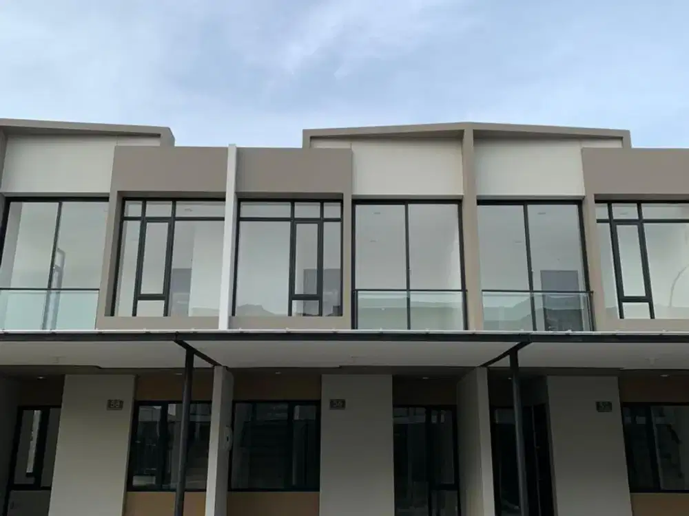 DISEWA RUMAH KAWASAN MILENIAL PIK 2 UK 4.5x12.5 ADA 3 UNIT AC TERMURAH