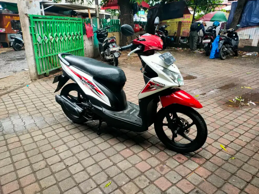 Honda Beat 110 CC PGM-FI EPS Tahun 2016