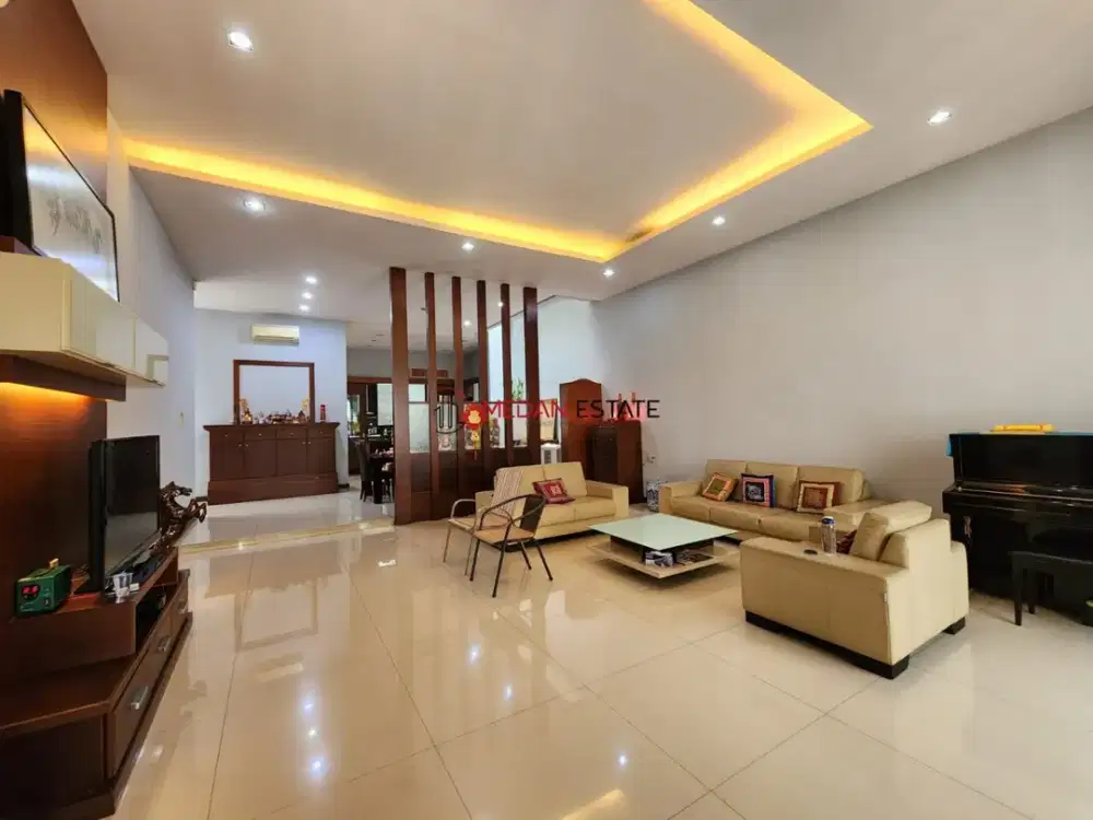 DI JUAL VILLA LUXURY!! Villa di Komplek Malibu Indah Medan