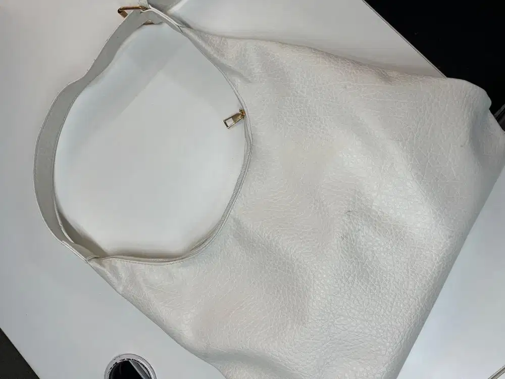 Tas Slempang Wanita Putih