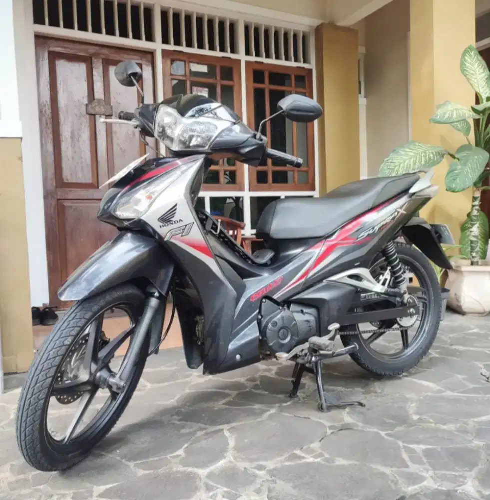 Supra X 125, Helm In
