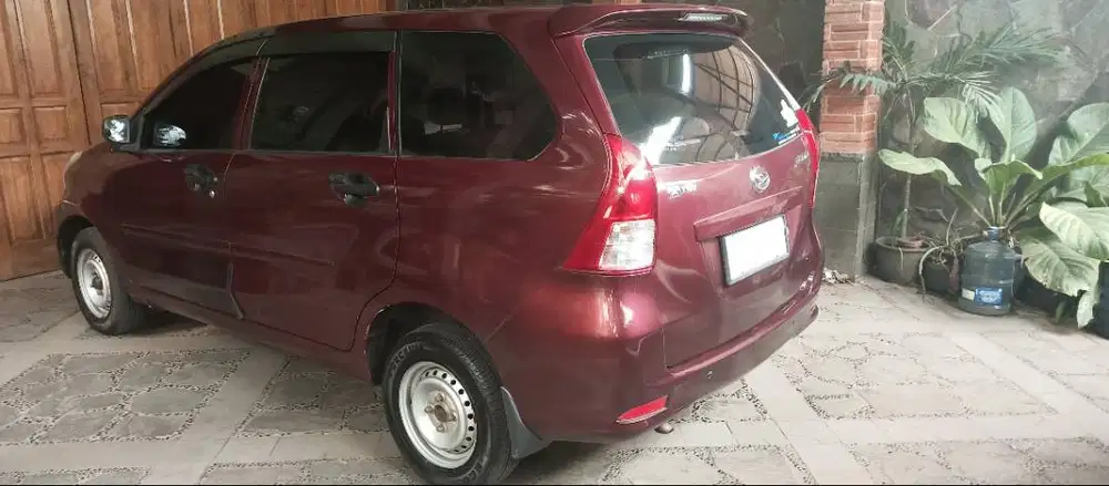 Daihatsu Xenia 1.3X M/T 2013 Merah Maroon