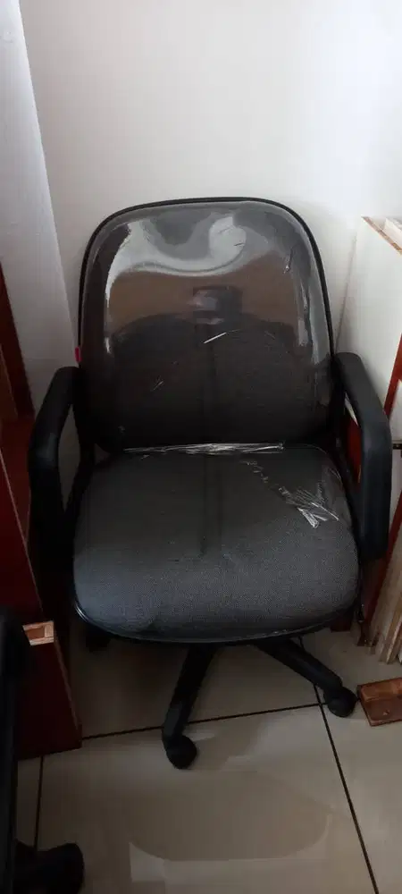 KURSI, MEJA, PERALATAN KANTOR