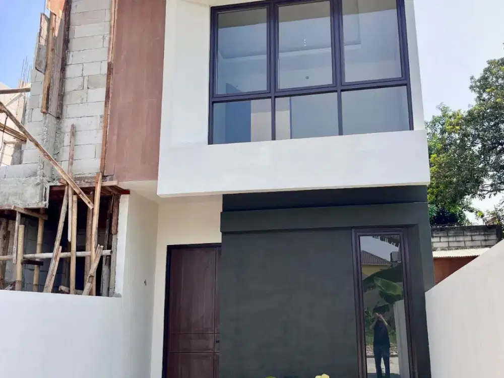 DIJUAL RUMAH MURAH JATIASIH 2 LANTAI 900 JUTAAN SHM BEBAS BANJIR DEKAT PINTU TOL