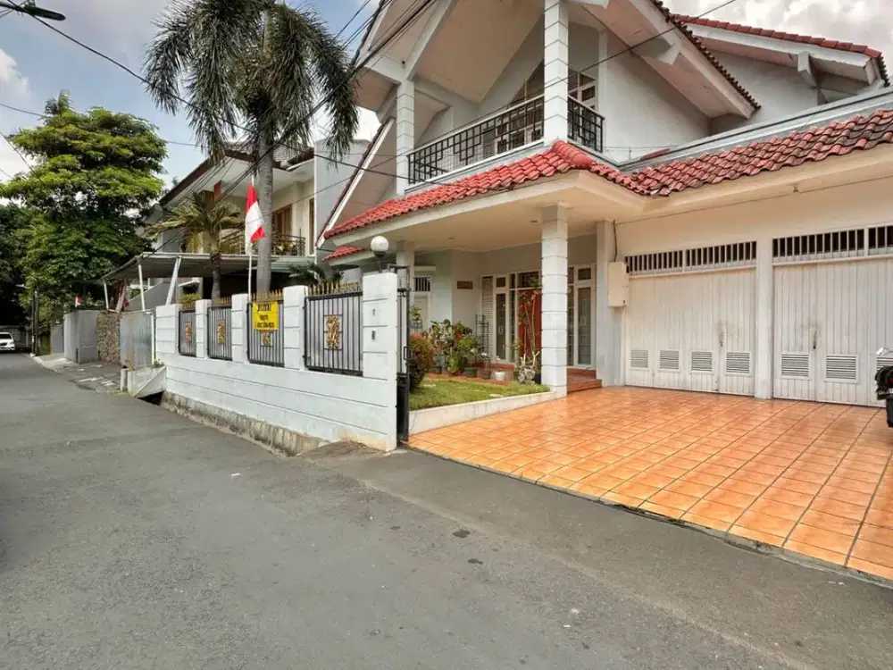 Rumah Di Cipete Cilandak Jakarta Selatan Luas 16,3x26m 2 Lantai SHM