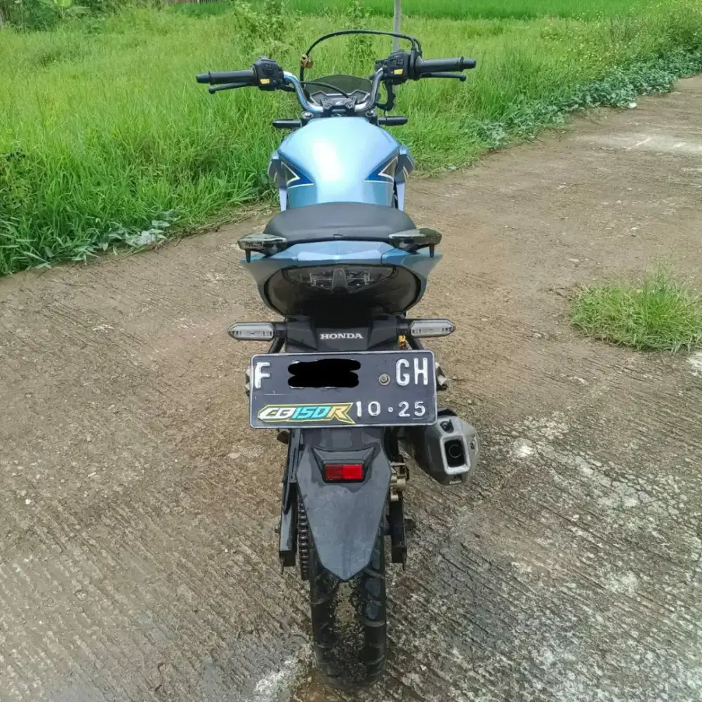 Honda Cb 150 R warna biru