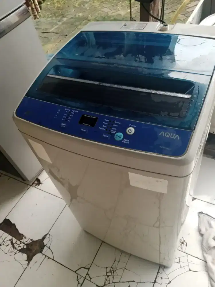 mesin cuci 1 tabung merek AQUA Otomatis