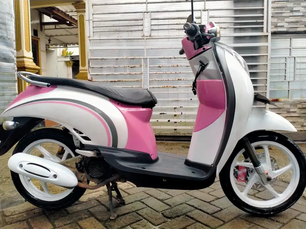Honda Scoopy lengkap motor sehat walafiat keterangan detail dibawah