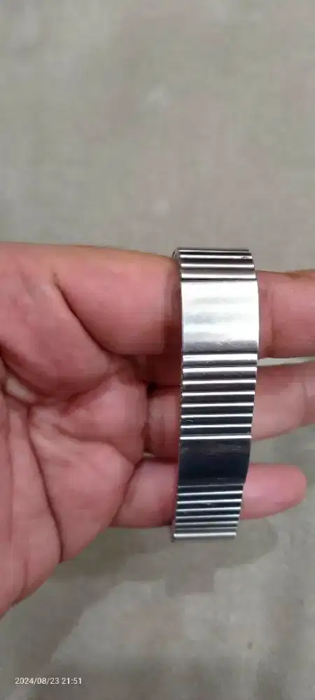 Gelang akaesoris pria made in japan