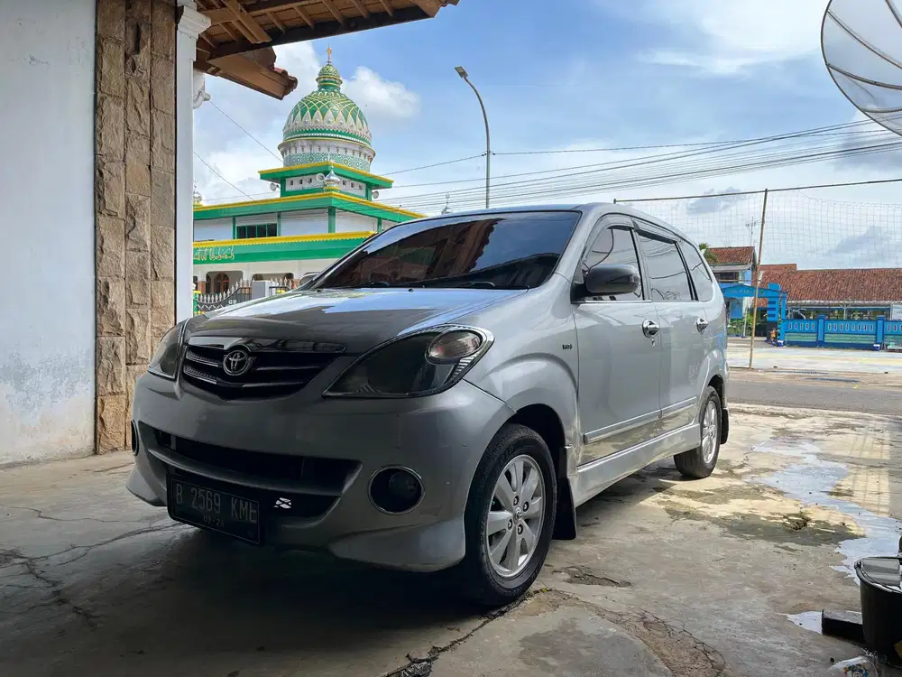 Toyota Avanza 2011 Bensin