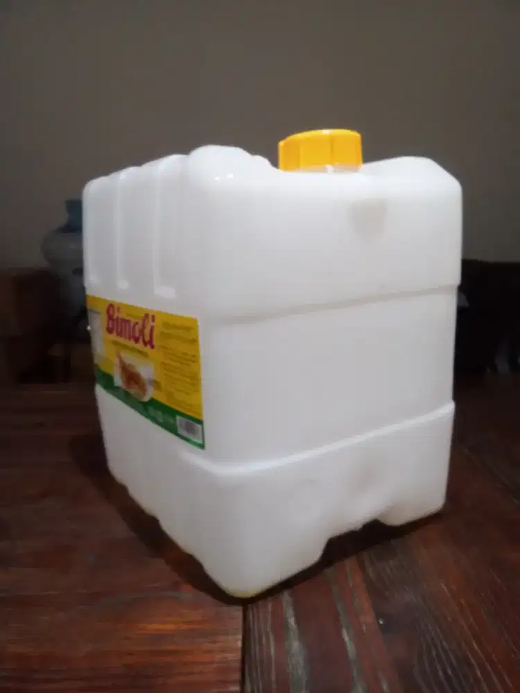 Jerigen bekas minyak 18 Liter