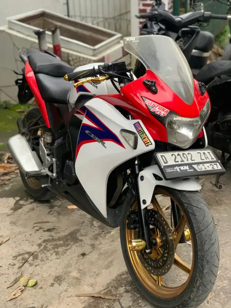 dijual Murah CBR 150 CBU 2011