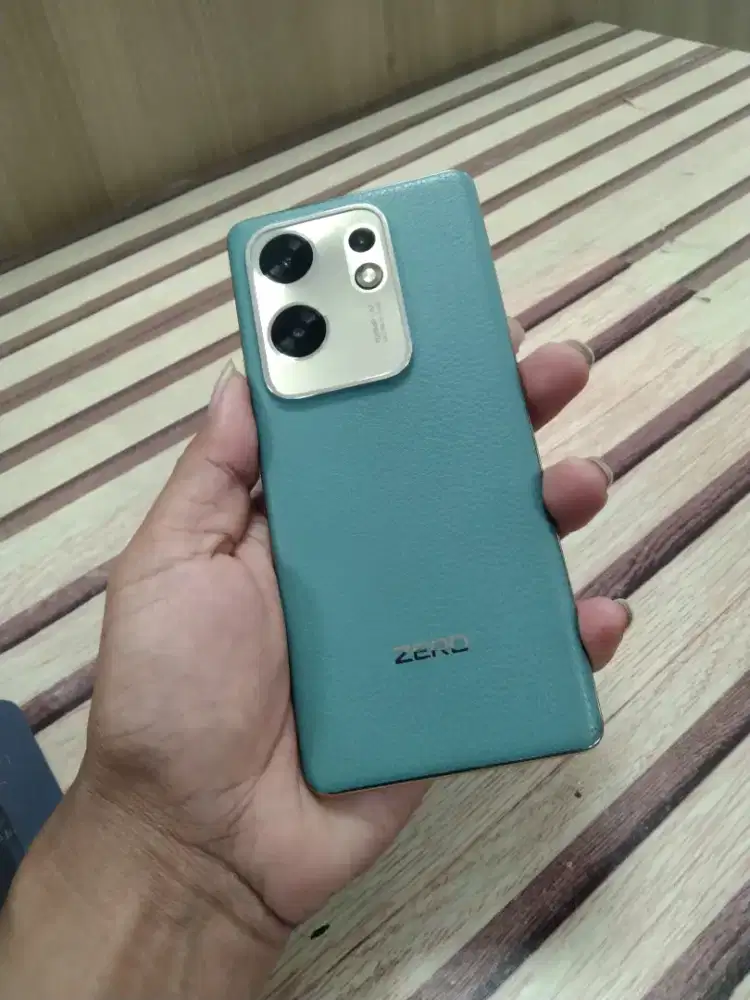 Infinix Zero 30 Ram 8+8/256 GB lengkap