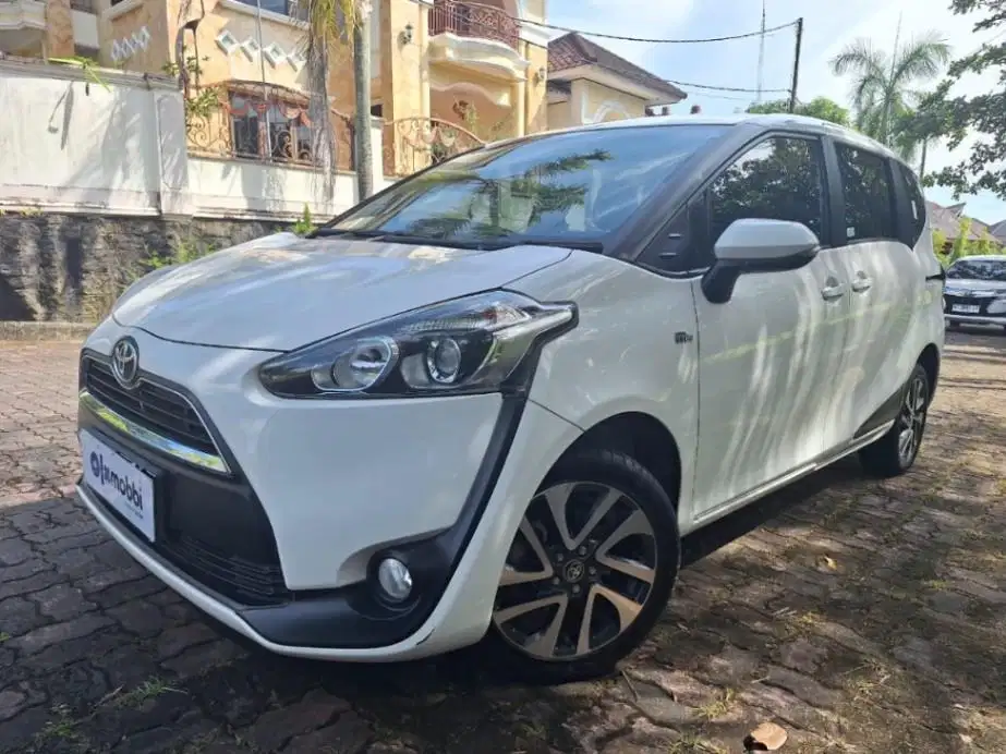 TOYOTA SIENTA 1.5 V BENSIN MT 2017 KTVC