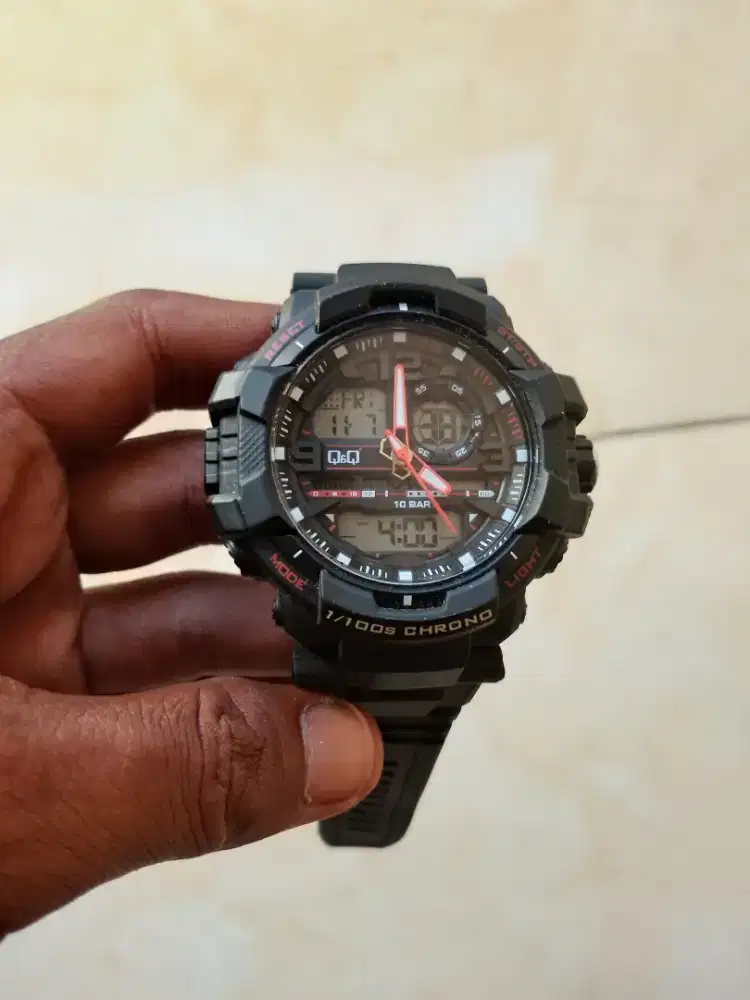 Jam tangan QnQ dual time