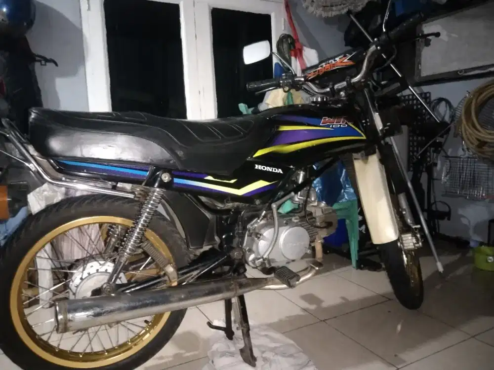 Dijual motor Honda Win100