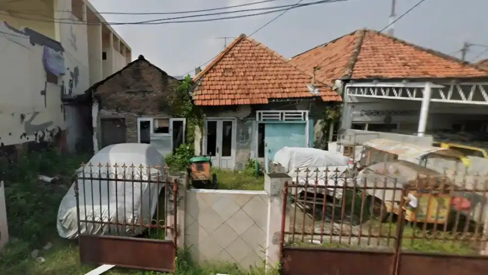 DIJUAL RUMAH LAMA HITUNG TANAH cocok untuk usaha KOS, SURABAYA PUSAT