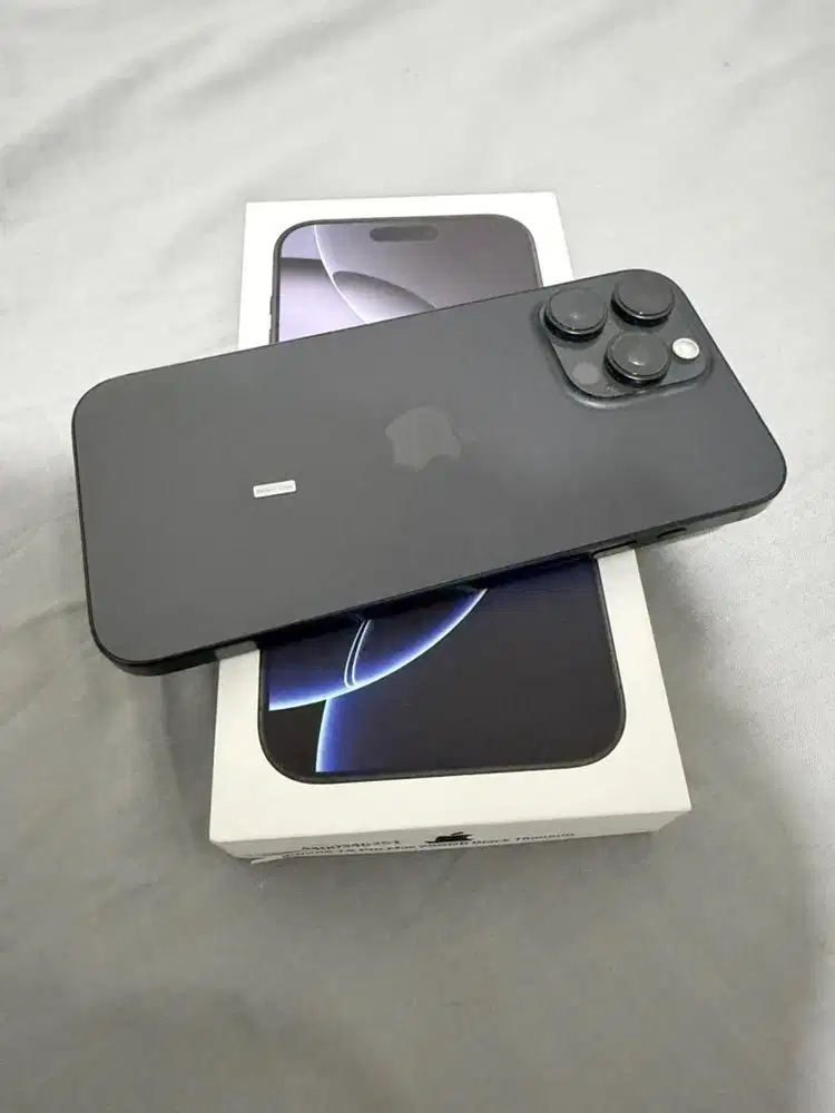 Iphone 16 pro max  ibox