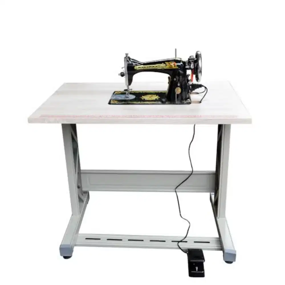 Di jual mesin jahit singer + meja + dinamo