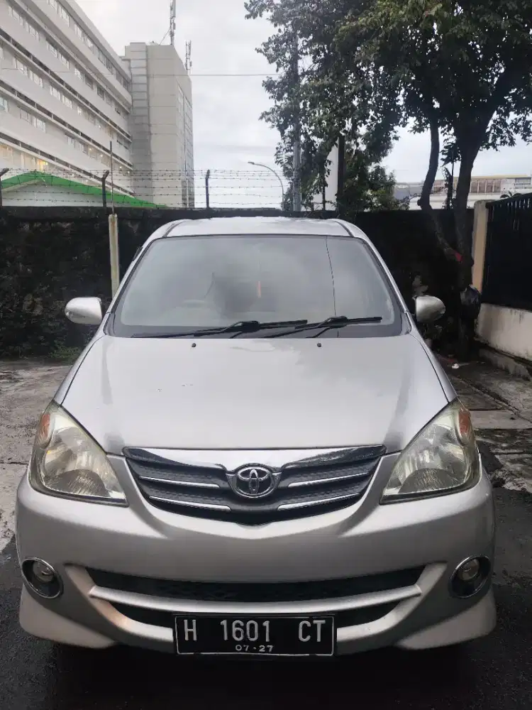 Di Jual cepat Avanza S 2009 A/T