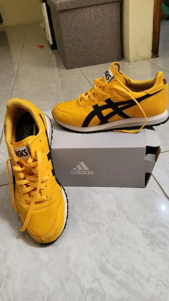 Sepatu asics bekas original