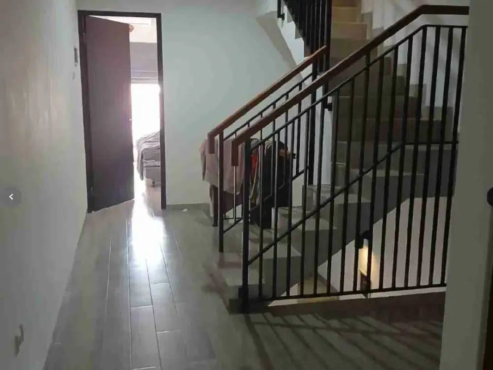 Rumah Di kebun jeruk minimalis tapi modern dengan lingkungan yang tenang di jamin bebas banjir