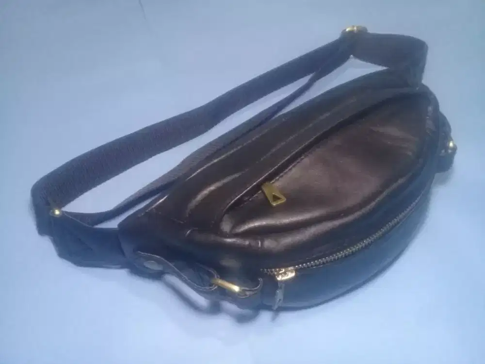 Tas Selempang Kulit Sapi