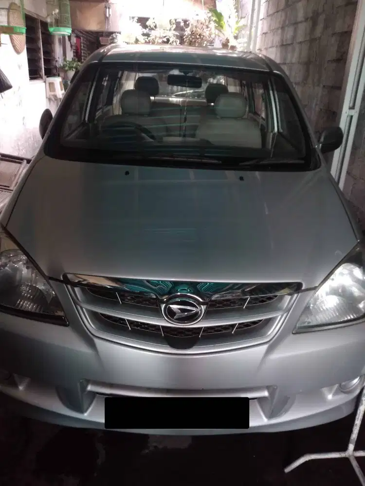 XENIA LI 2009 Silver Denpasar Barat