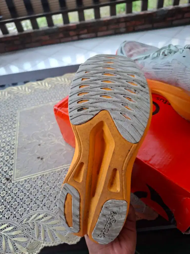 Sepatu lari Ortuseight hyperglide 3.1