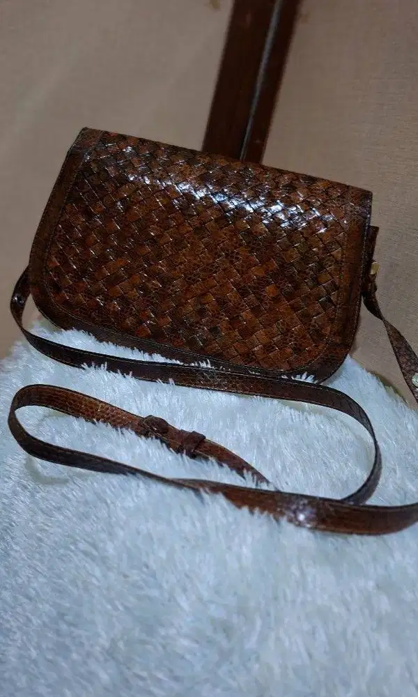 Sling Bag Wanita Vintage Leather