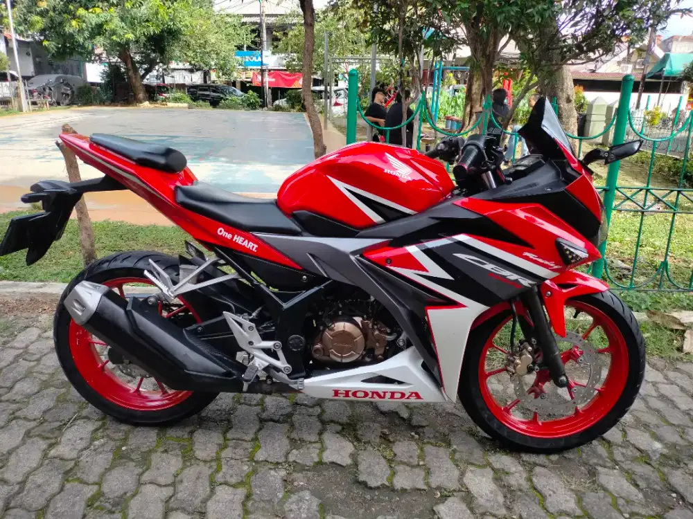 HONDA CBR 150 R FACELIFT 2018 pajak panjang/B.dki
