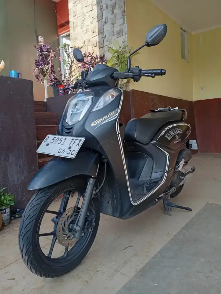 Honda genio cbs iss ( type tertinggi )