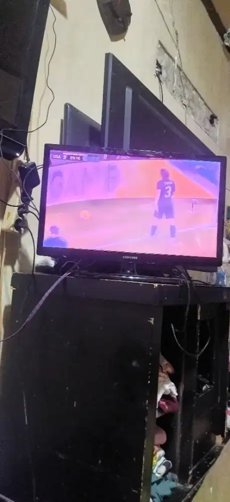 TV led samsung 22 inchi