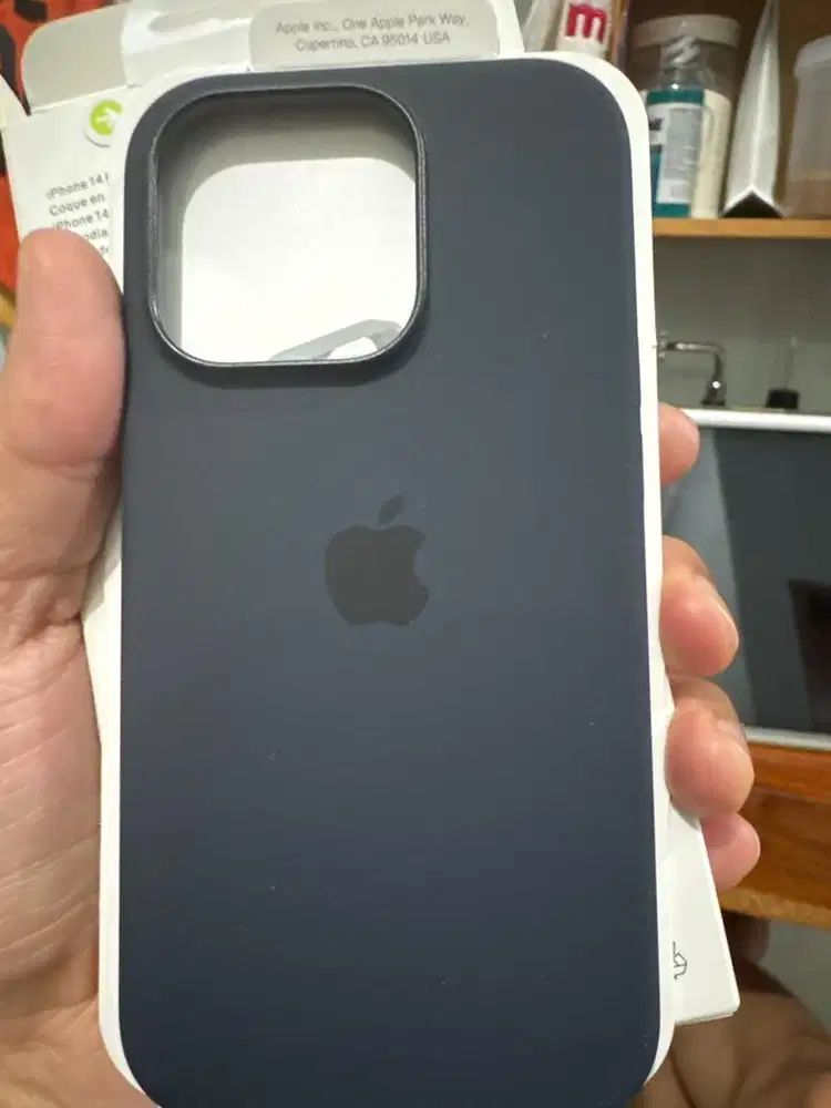 Casing Iphone 14 pro. Midninght. Salah beli