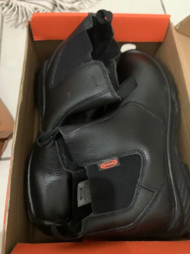 Sepatu Dr Osha Original